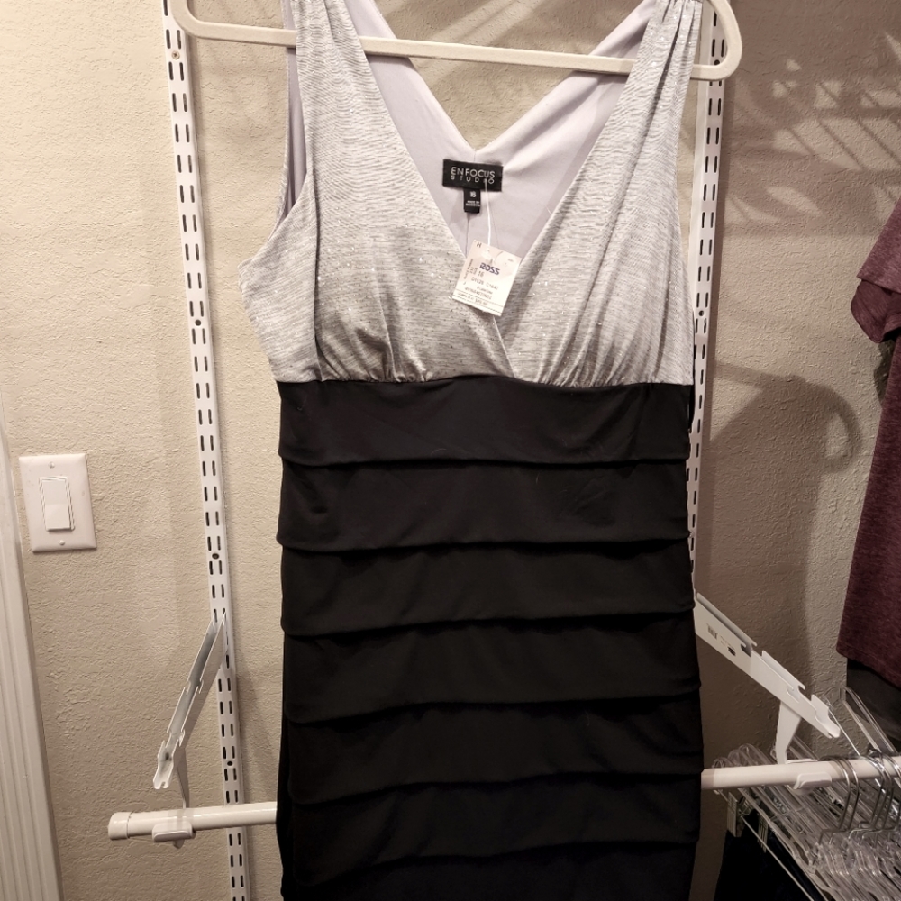 Enfocus Studio Size 16 Silver Sparkle and  Black Formal Dress